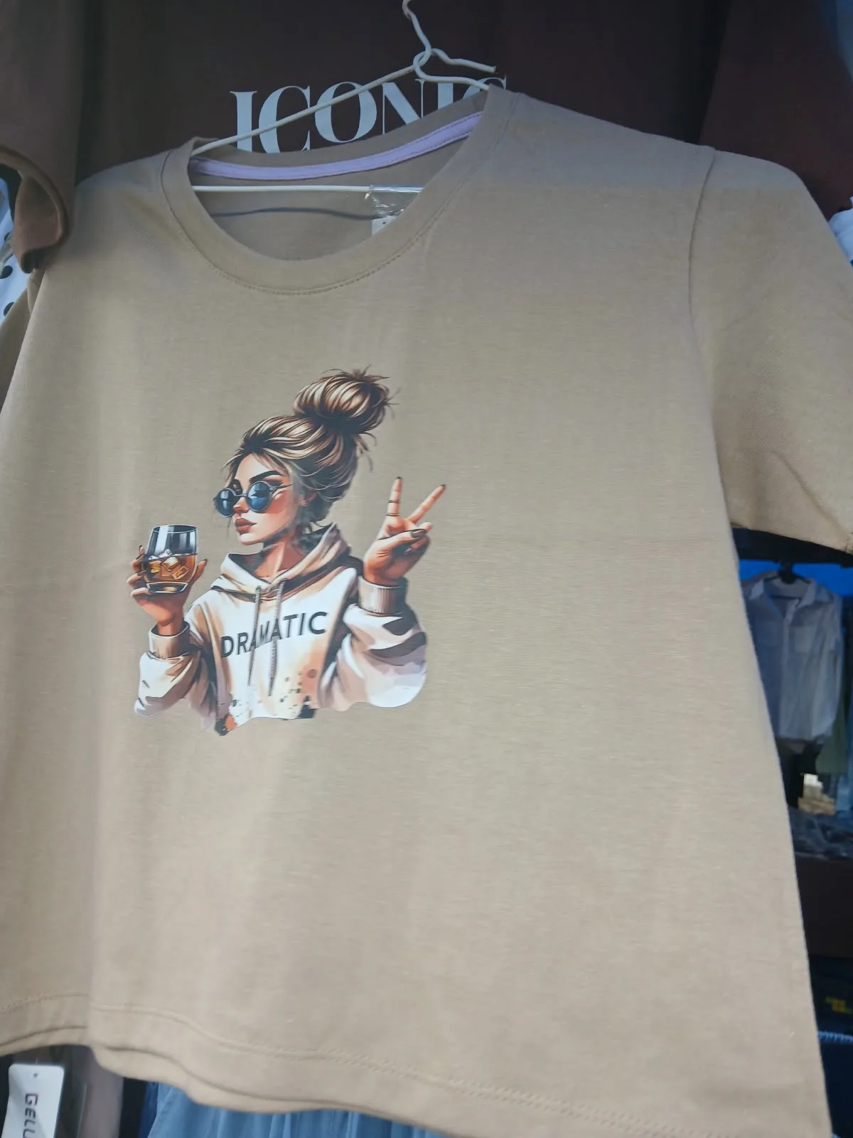 Remera oversize cortita